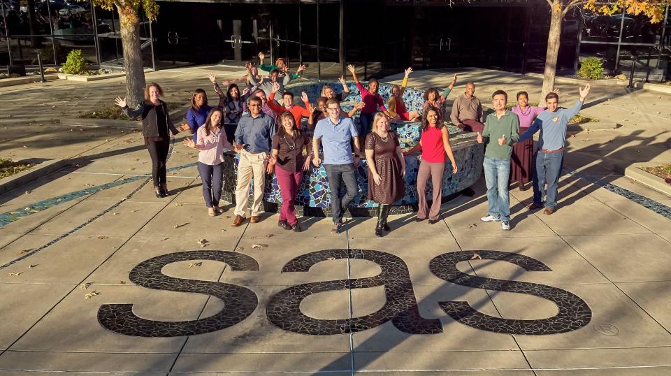 SAS employees celebrate being ranked as one of the 100 Best Companies to Work For.