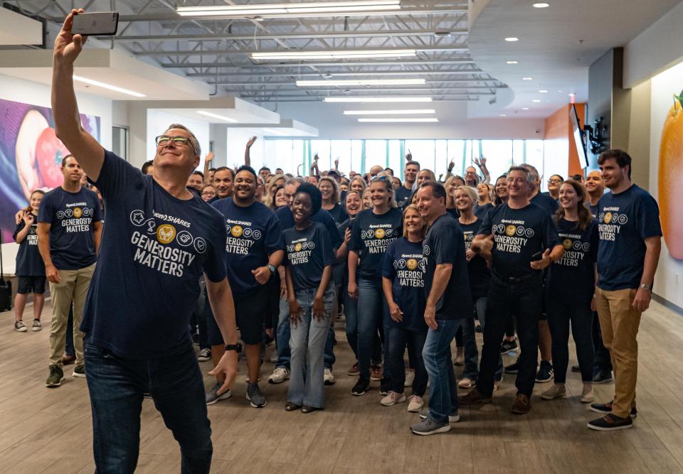 Our Orlando office came out to volunteer at Second Harvest Food Bank for our 2021 RyanSHARES global day of service.  