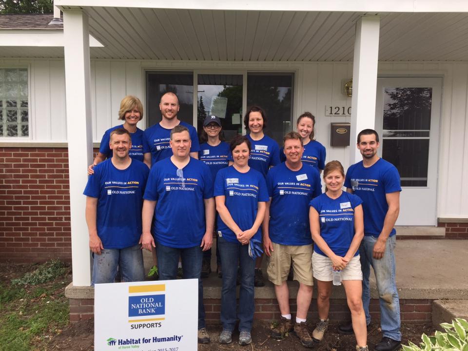 Old National Associates Volunteering at Habitat