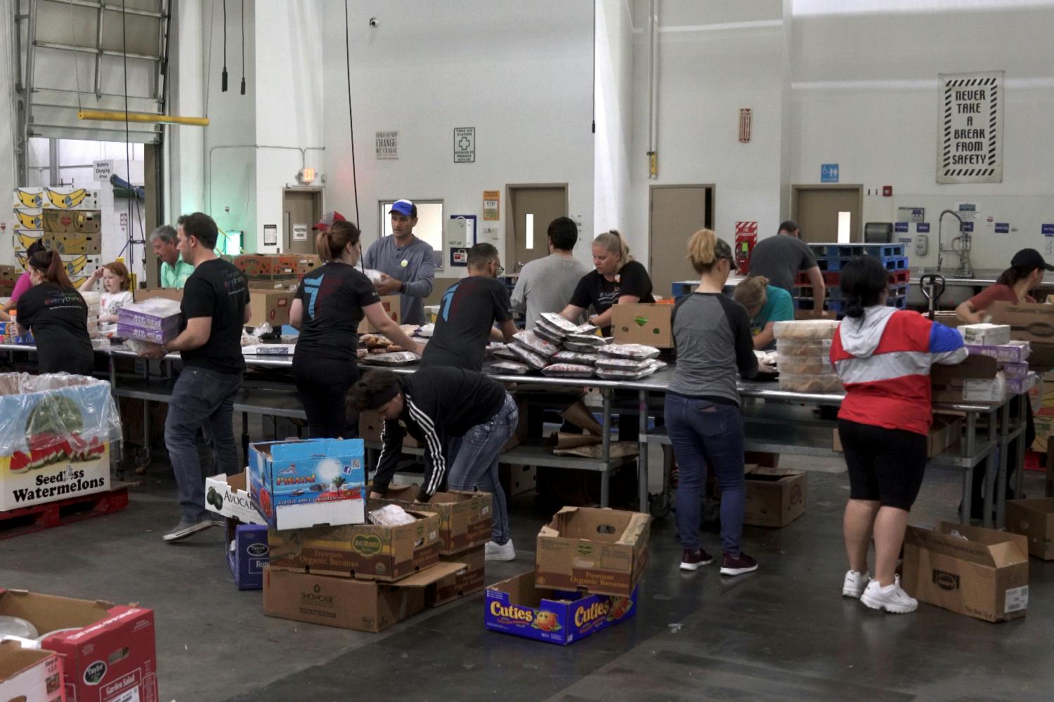 Jasco Products - Volunteers at the Regional Food Bank