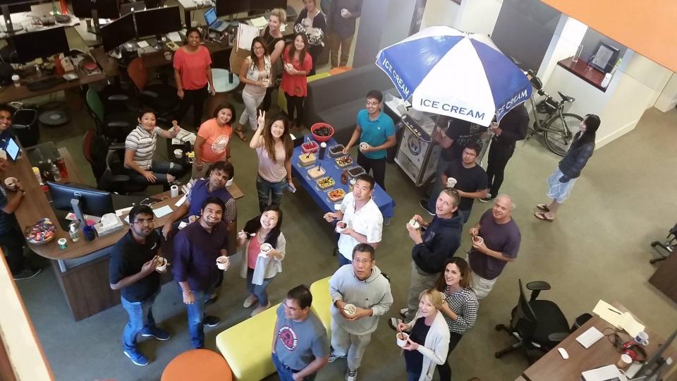 Netskopers enjoying ice cream at HQ
