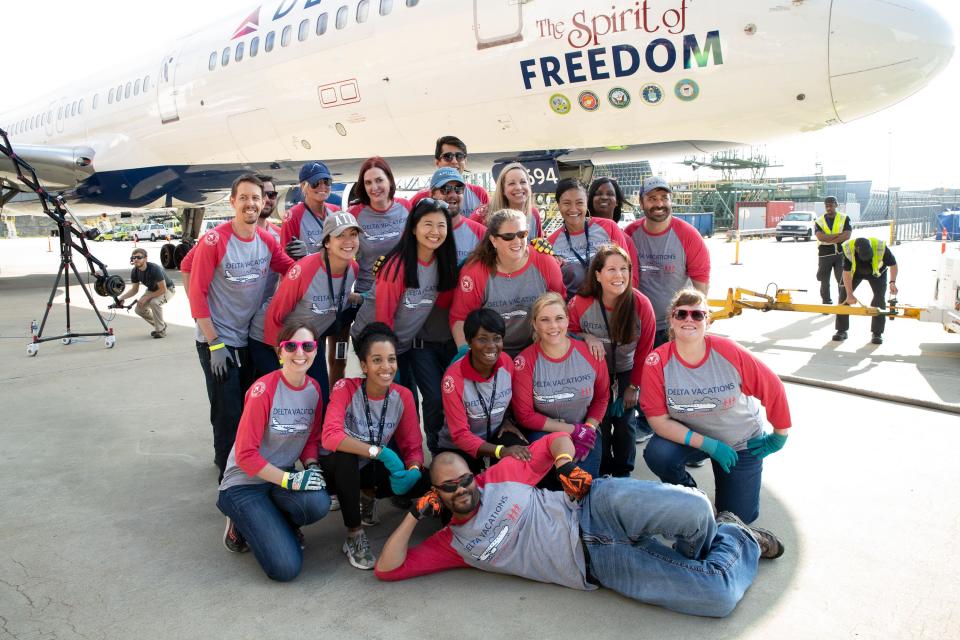 Delta Jet Drag - DLV Atlanta team, Relay for Life event